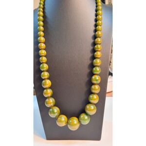 Bakelite rare cream spinach, Simichrome tested authentic, 1930'-40's era